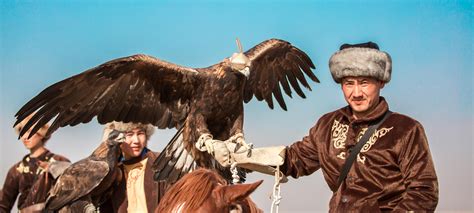 physical sign of eagle hunting|kazakhstan eagle hunters.